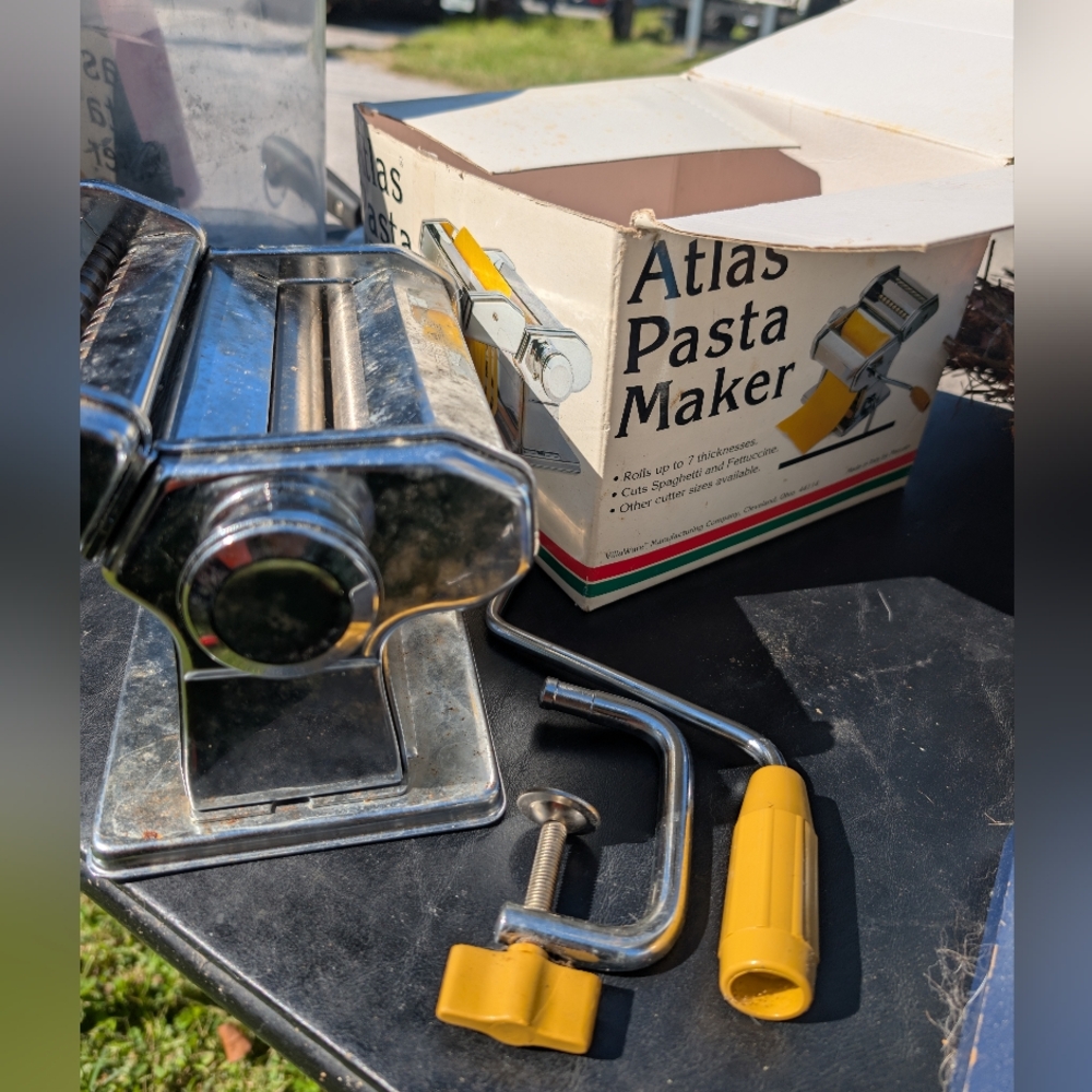 Villaware Atlas Pasta Machine with Attachments